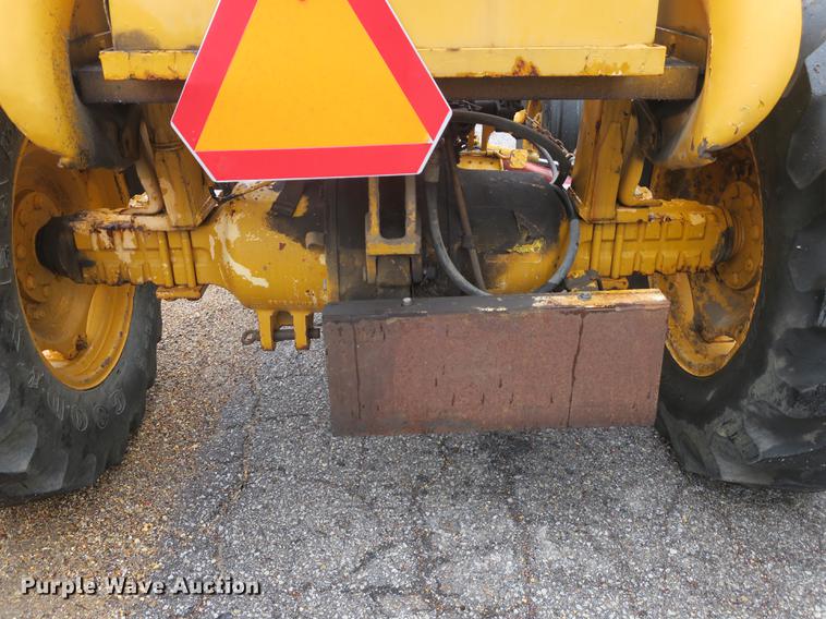 image for item DB8833 Ford CA414C tractor