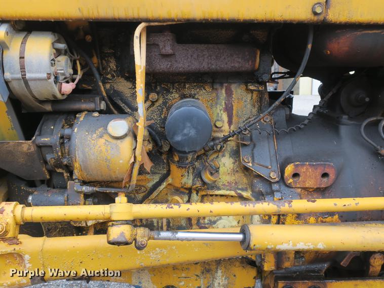 image for item DB8833 Ford CA414C tractor