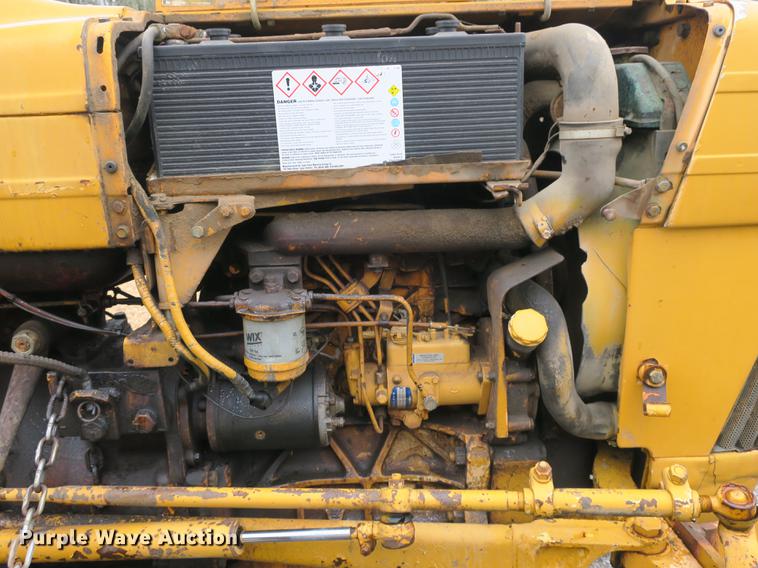 image for item DB8833 Ford CA414C tractor