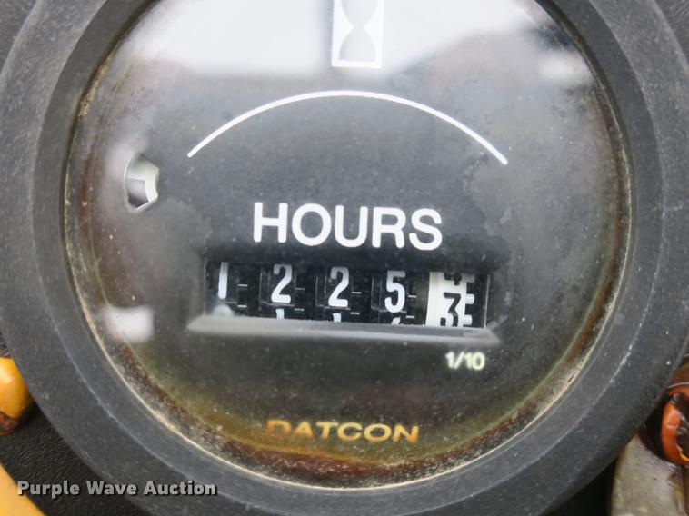 image for item DB8833 Ford CA414C tractor