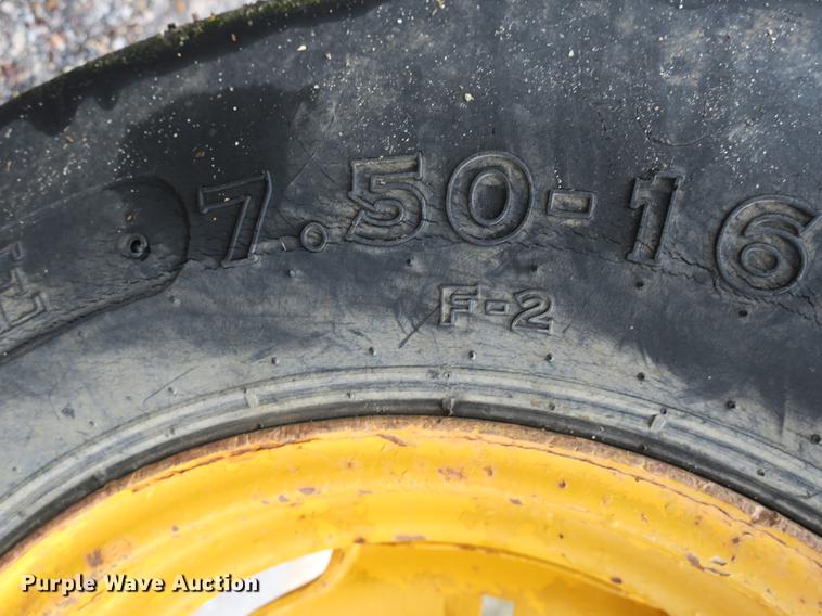 image for item DB8833 Ford CA414C tractor