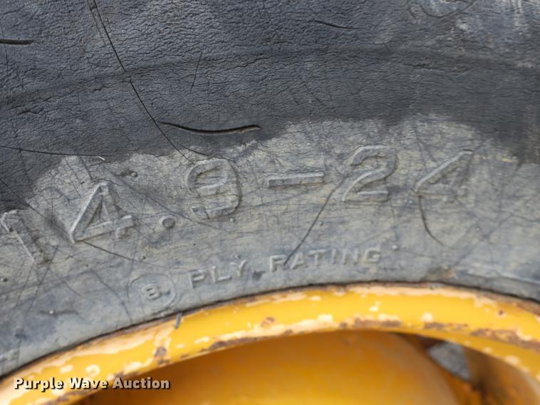 image for item DB8833 Ford CA414C tractor