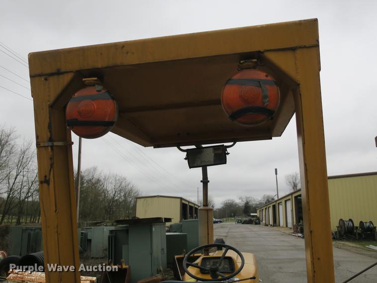 image for item DB8833 Ford CA414C tractor