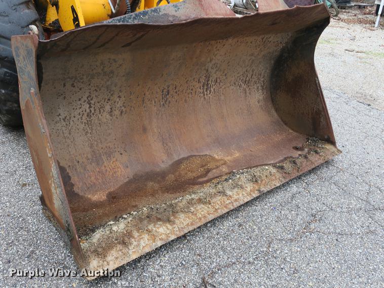 image for item DB8834 2000 JCB 409B wheel loader