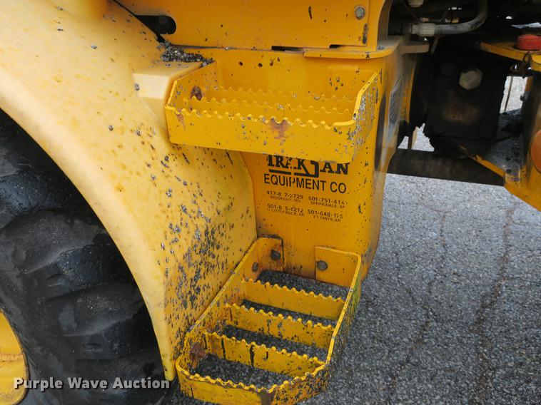 image for item DB8834 2000 JCB 409B wheel loader