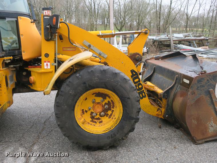 image for item DB8834 2000 JCB 409B wheel loader