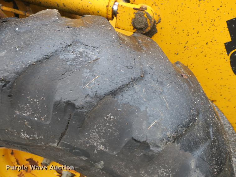 image for item DB8834 2000 JCB 409B wheel loader