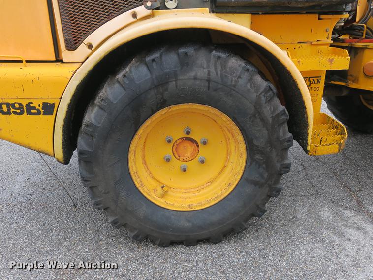 image for item DB8834 2000 JCB 409B wheel loader