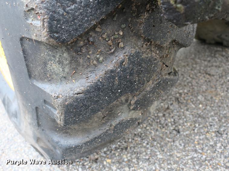 image for item DB8834 2000 JCB 409B wheel loader