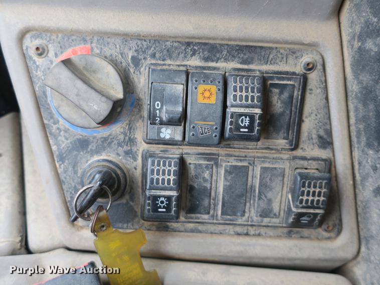 image for item DB8834 2000 JCB 409B wheel loader