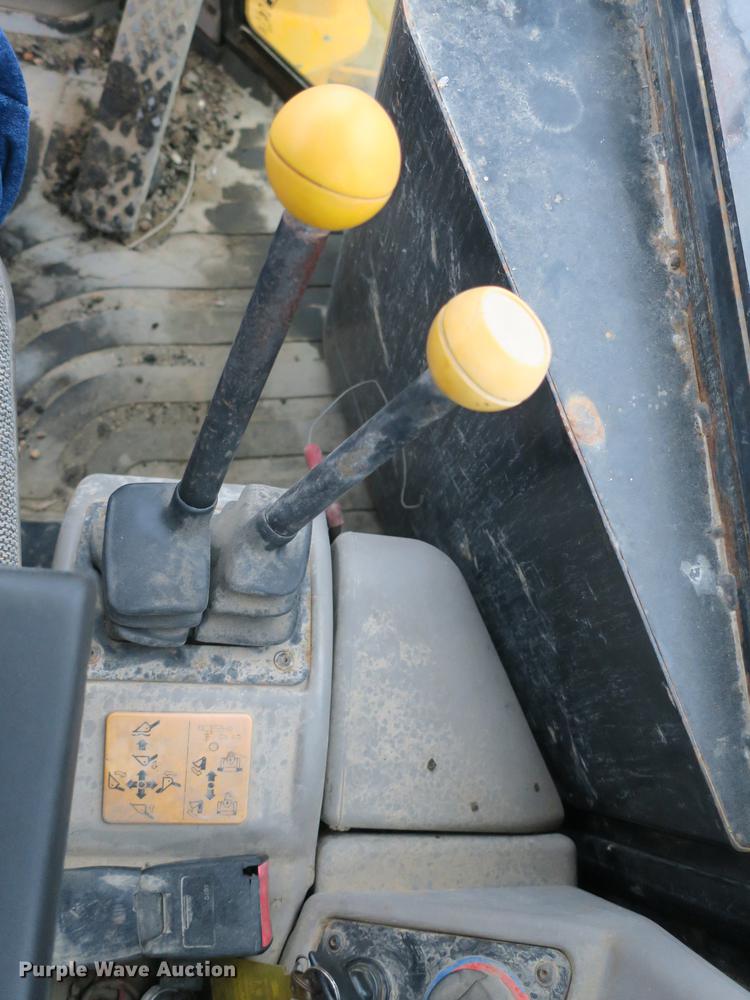 image for item DB8834 2000 JCB 409B wheel loader