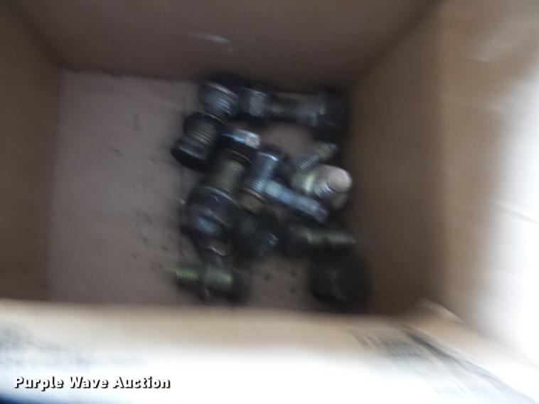 image for item DD2297 Tiger side boom mower parts