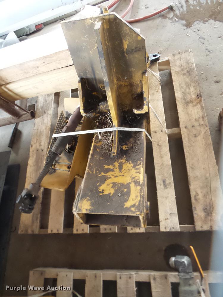 image for item DD2297 Tiger side boom mower parts