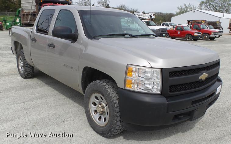 image for item DD2299 2009 Chevrolet Silverado 1500 Crew Cab pickup truck