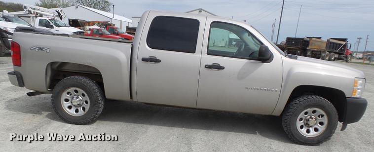 image for item DD2299 2009 Chevrolet Silverado 1500 Crew Cab pickup truck