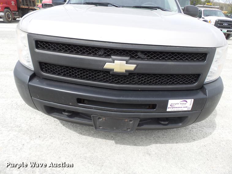 image for item DD2299 2009 Chevrolet Silverado 1500 Crew Cab pickup truck