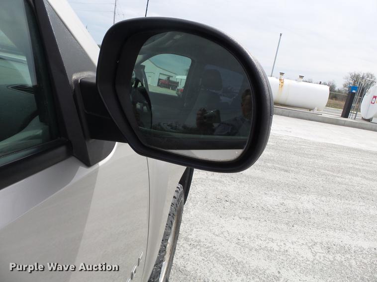 image for item DD2299 2009 Chevrolet Silverado 1500 Crew Cab pickup truck