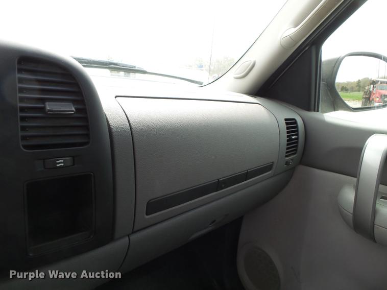 image for item DD2299 2009 Chevrolet Silverado 1500 Crew Cab pickup truck