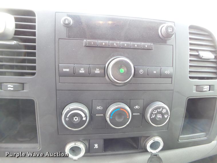 image for item DD2299 2009 Chevrolet Silverado 1500 Crew Cab pickup truck