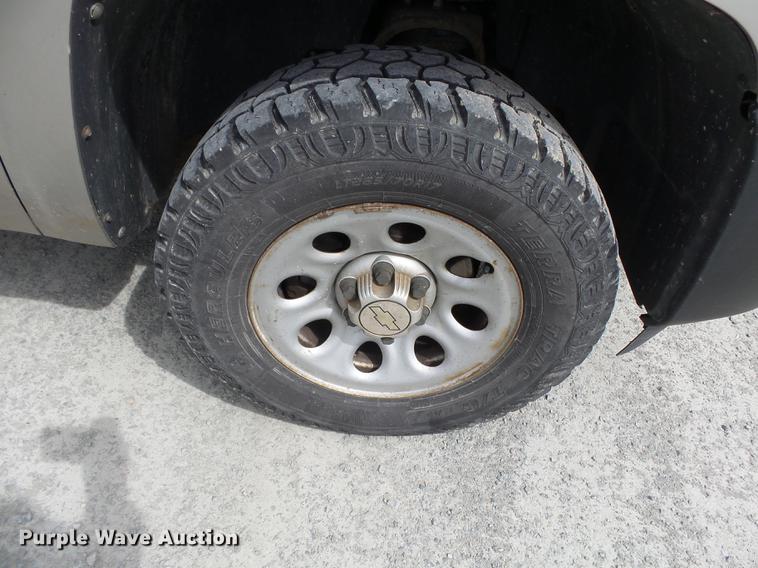 image for item DD2299 2009 Chevrolet Silverado 1500 Crew Cab pickup truck