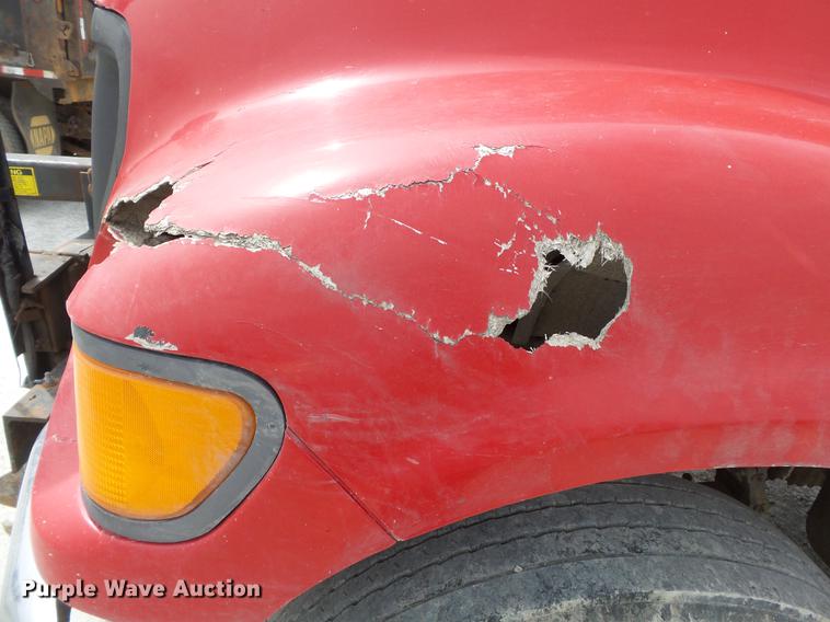 image for item DD2300 2001 Ford F750 Super Duty dump truck