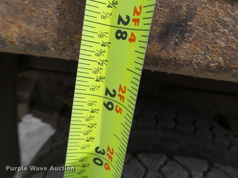 image for item DD2300 2001 Ford F750 Super Duty dump truck