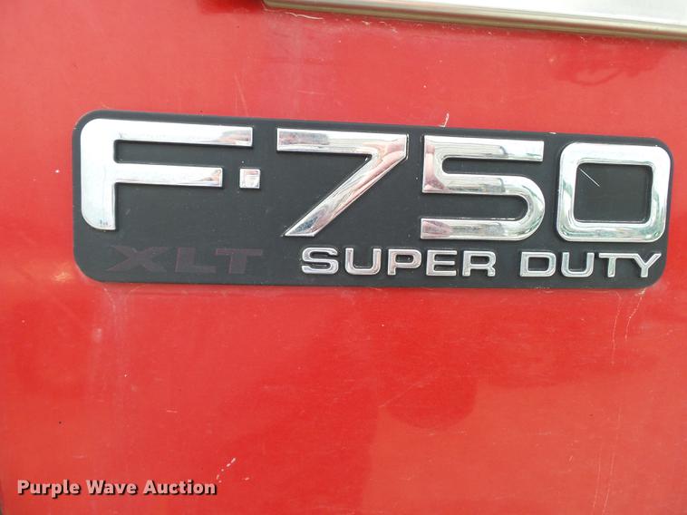 image for item DD2300 2001 Ford F750 Super Duty dump truck