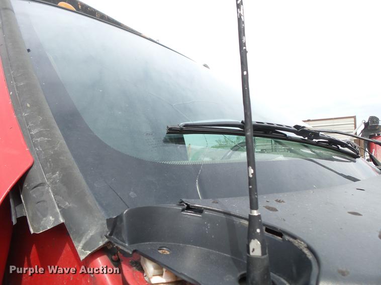 image for item DD2300 2001 Ford F750 Super Duty dump truck