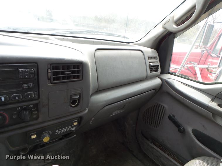 image for item DD2300 2001 Ford F750 Super Duty dump truck