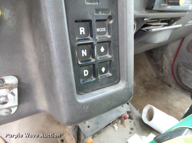 image for item DD2300 2001 Ford F750 Super Duty dump truck