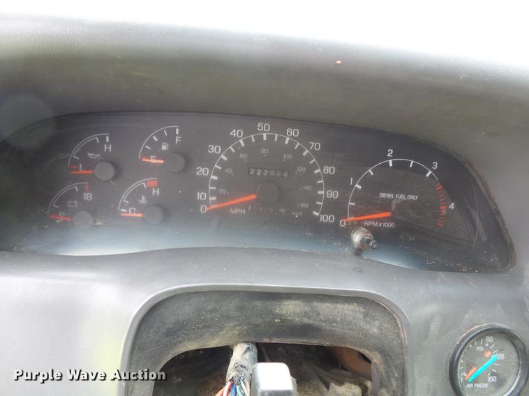 image for item DD2300 2001 Ford F750 Super Duty dump truck