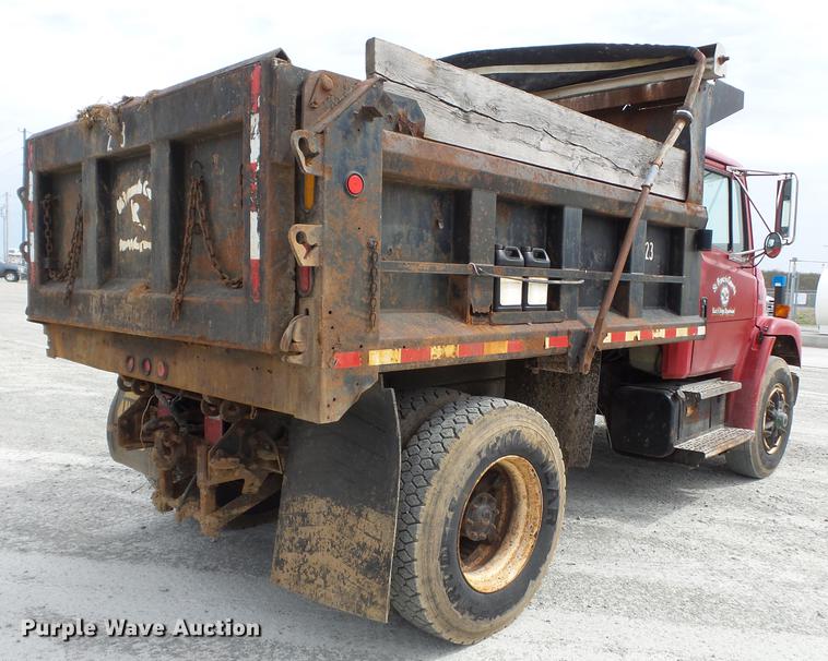 image for item DD2301 1998 Freightliner FL70 dump truck
