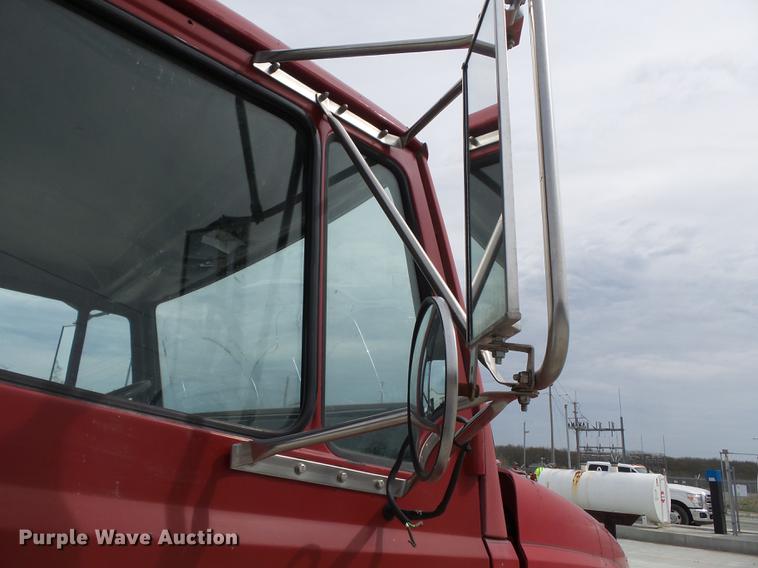 image for item DD2301 1998 Freightliner FL70 dump truck