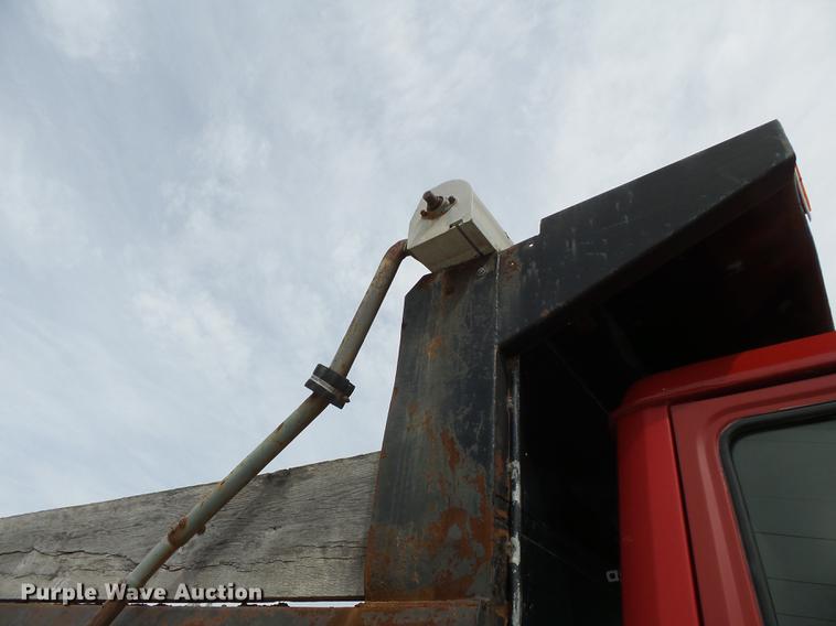 image for item DD2301 1998 Freightliner FL70 dump truck