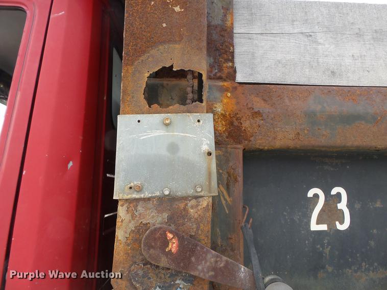 image for item DD2301 1998 Freightliner FL70 dump truck