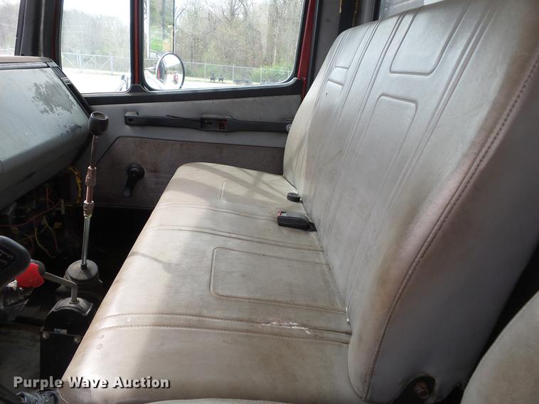 image for item DD2301 1998 Freightliner FL70 dump truck