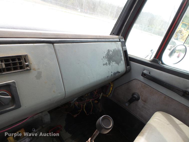 image for item DD2301 1998 Freightliner FL70 dump truck