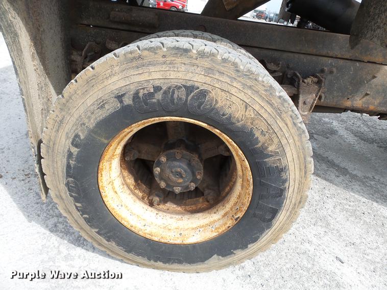 image for item DD2301 1998 Freightliner FL70 dump truck