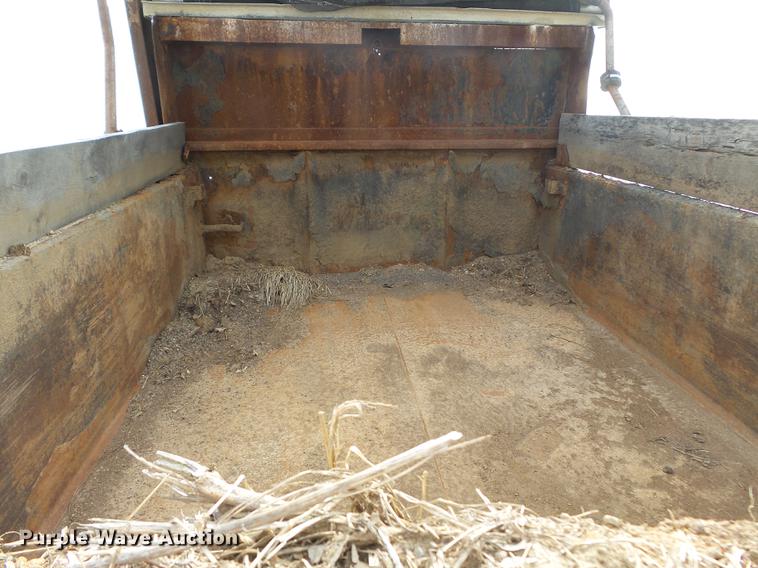 image for item DD2301 1998 Freightliner FL70 dump truck