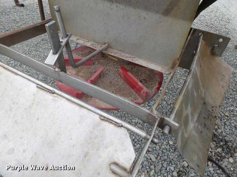 image for item DD2304 Swenson spreader