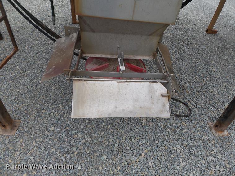 image for item DD2304 Swenson spreader