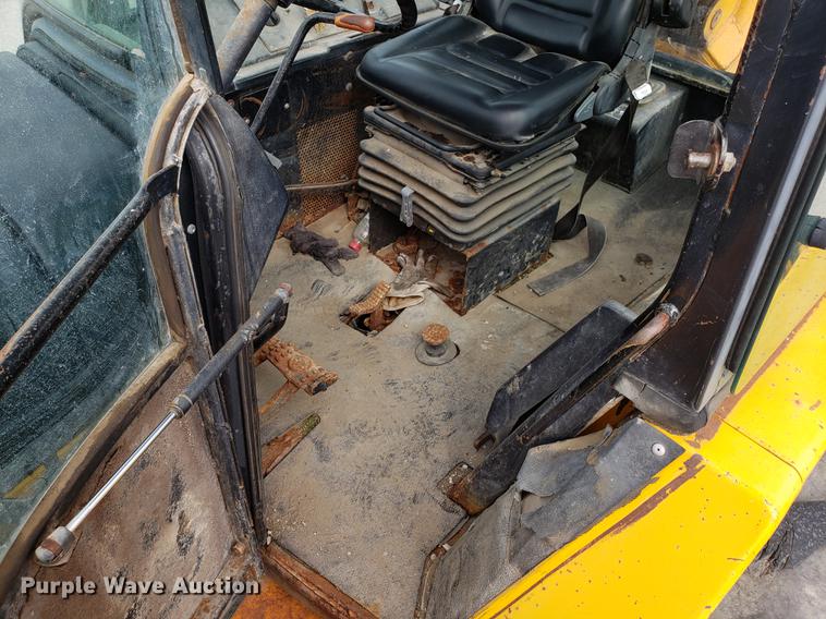 image for item DD4046 1991 John Deere 510C backhoe