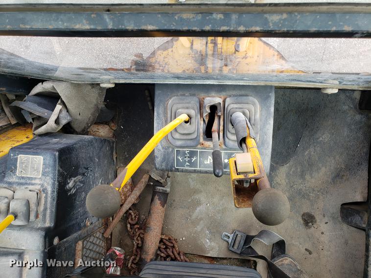 image for item DD4046 1991 John Deere 510C backhoe