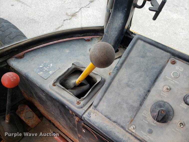 image for item DD4046 1991 John Deere 510C backhoe