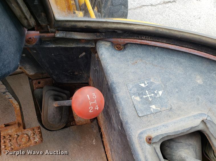 image for item DD4046 1991 John Deere 510C backhoe