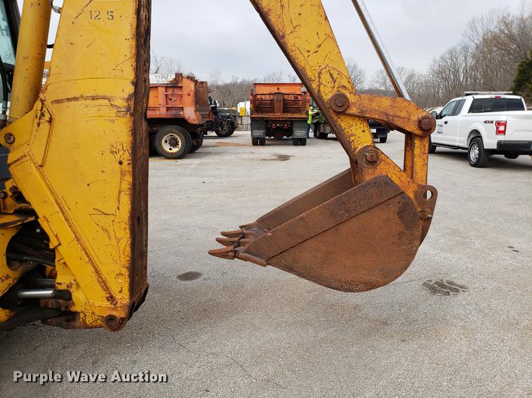 image for item DD4046 1991 John Deere 510C backhoe