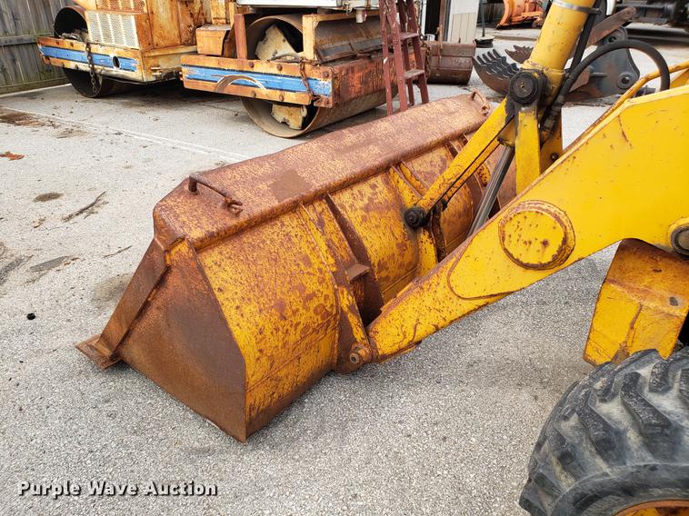 image for item DD4046 1991 John Deere 510C backhoe