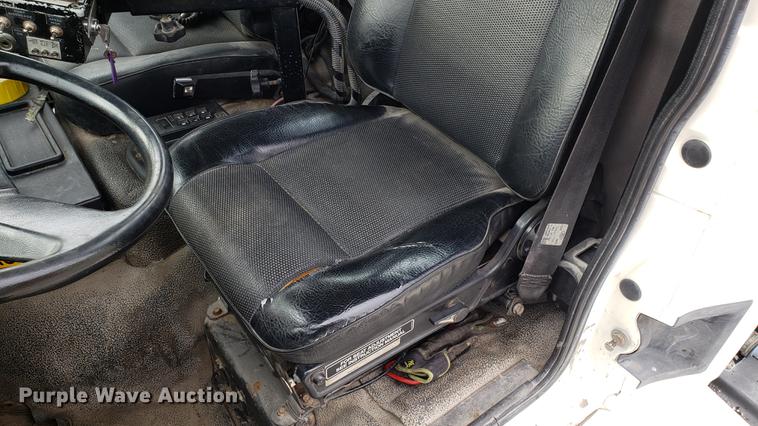 image for item DD4047 1997 Ford CF8000 pothole patcher truck