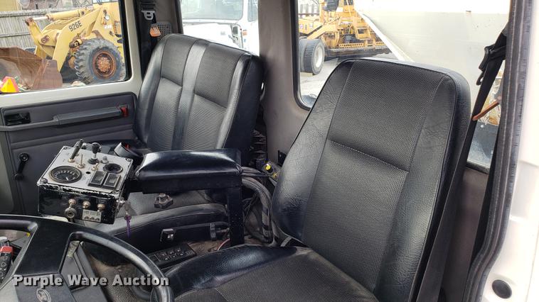 image for item DD4047 1997 Ford CF8000 pothole patcher truck