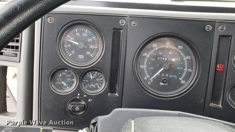 image for item DD4047 1997 Ford CF8000 pothole patcher truck